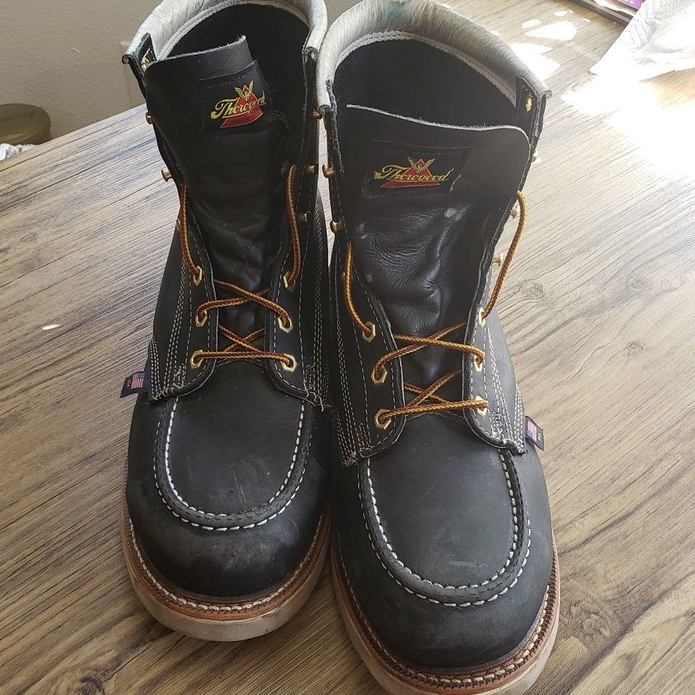 Steel toe work boots